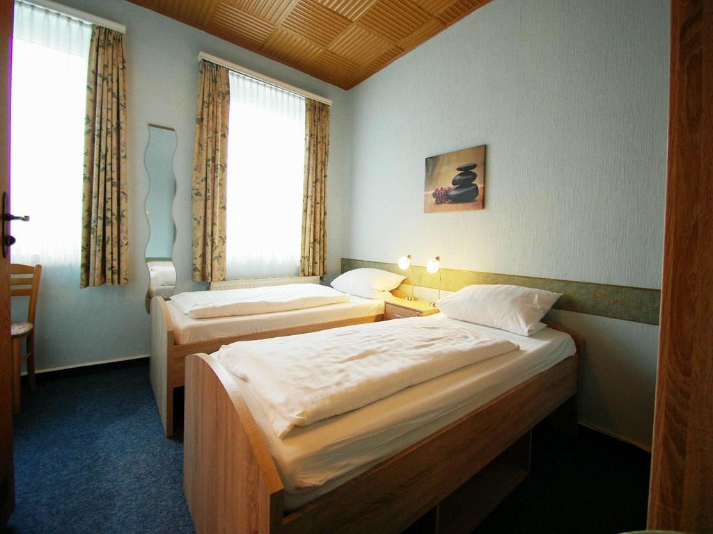 Hotel Konert Bergheim  Ngoại thất bức ảnh